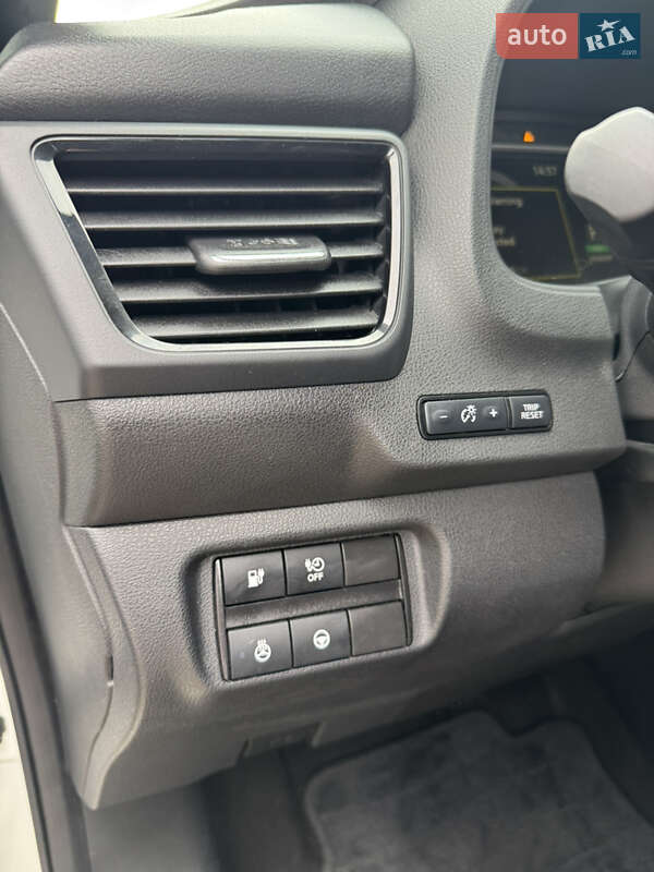 Хэтчбек Nissan Leaf 2023 в Черновцах