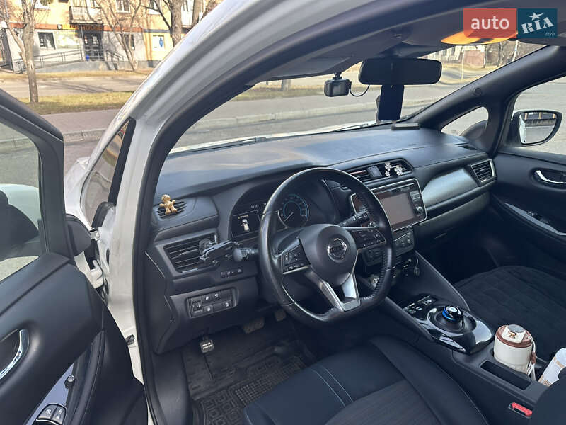 Хэтчбек Nissan Leaf 2018 в Черкассах