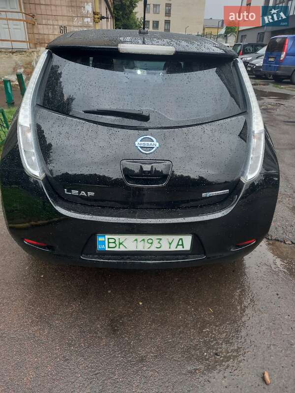 Хэтчбек Nissan Leaf 2013 в Ровно фото 4 Хэтчбек Nissan Leaf 2013 в Ровно
