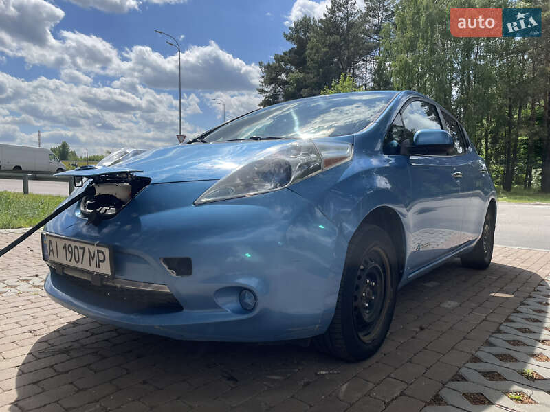 Хэтчбек Nissan Leaf 2014 в Киеве