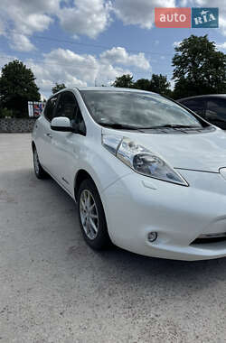 Хетчбек Nissan Leaf 2014 в Житомирі