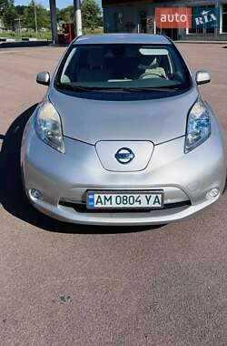 Хэтчбек Nissan Leaf 2011 в Звягеле