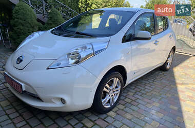 Хетчбек Nissan Leaf 2014 в 