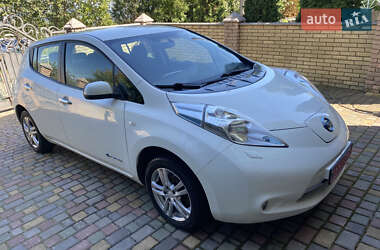 Хетчбек Nissan Leaf 2014 в Чернівцях