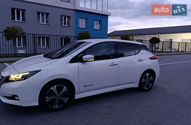 Хэтчбек Nissan Leaf 2018 в Стрые