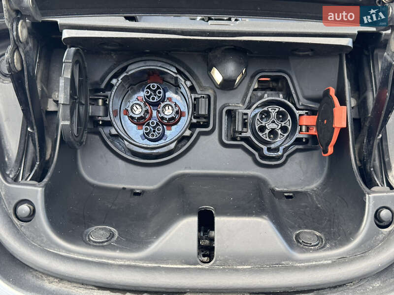 Хэтчбек Nissan Leaf 2015 в Днепре фото 23 Хэтчбек Nissan Leaf 2015 в Днепре