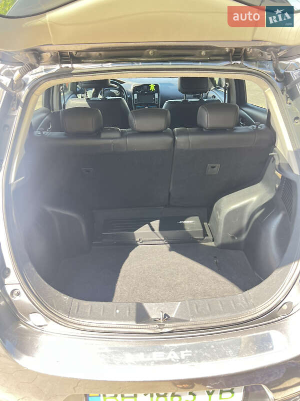 Хэтчбек Nissan Leaf 2015 в Черноморске фото 28 Хэтчбек Nissan Leaf 2015 в Черноморске
