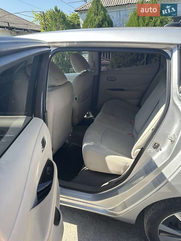 Хэтчбек Nissan Leaf 2014 в Днепре фото 6 Хэтчбек Nissan Leaf 2014 в Днепре