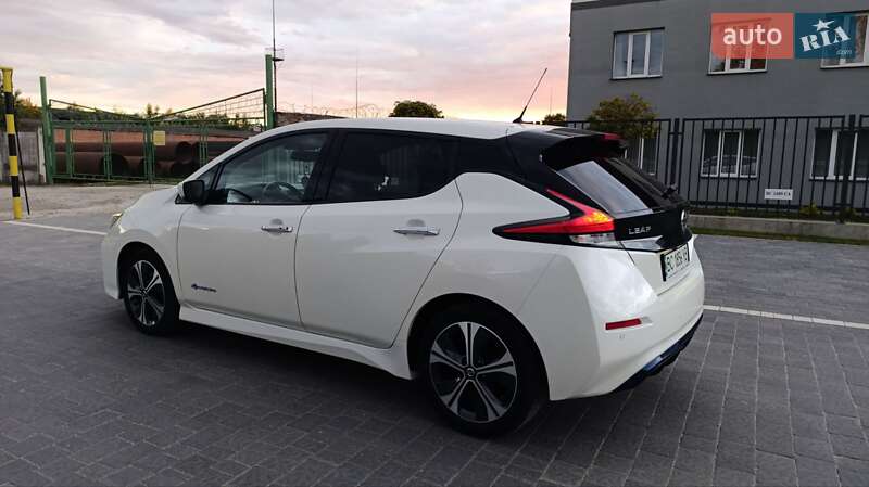 Хетчбек Nissan Leaf 2018 в Стрию