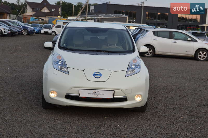 Хэтчбек Nissan Leaf 2012 в Луцке