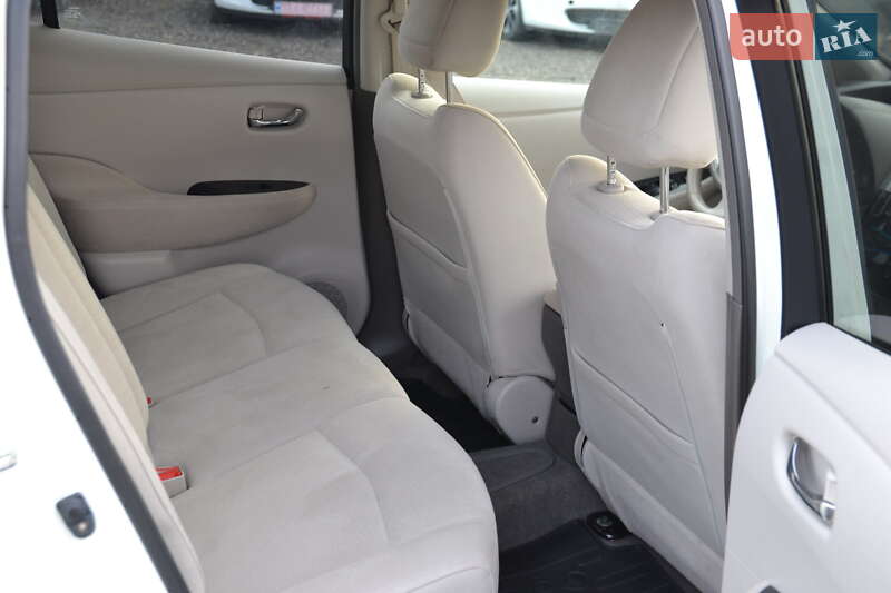 Хэтчбек Nissan Leaf 2012 в Луцке