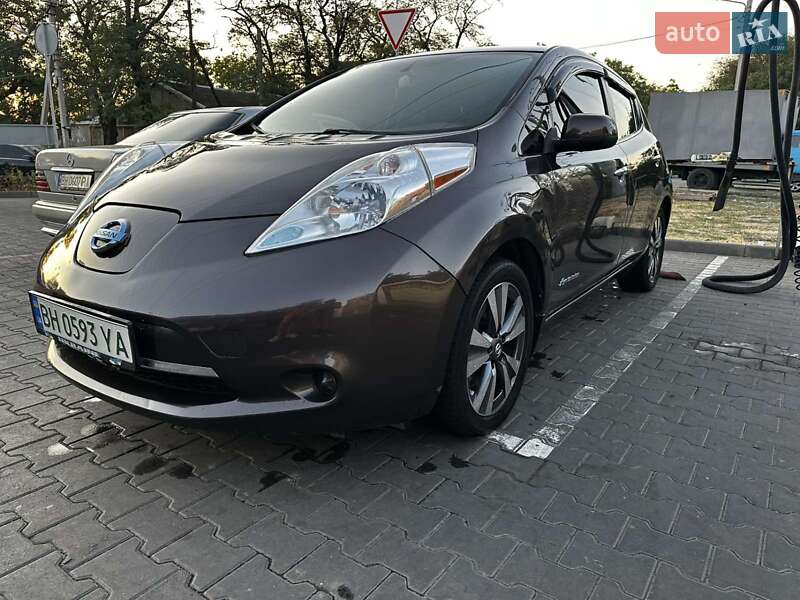 Хэтчбек Nissan Leaf 2016 в Одессе фото 2 Хэтчбек Nissan Leaf 2016 в Одессе