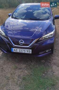 Хэтчбек Nissan Leaf 2018 в 