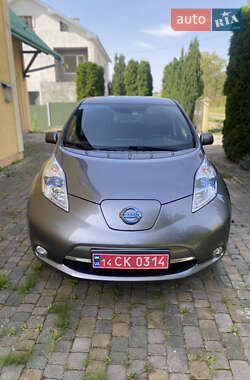 Хэтчбек Nissan Leaf 2016 в Дрогобыче