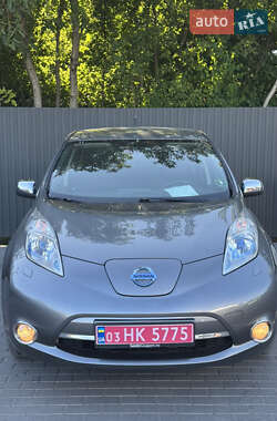 Хэтчбек Nissan Leaf 2014 в 