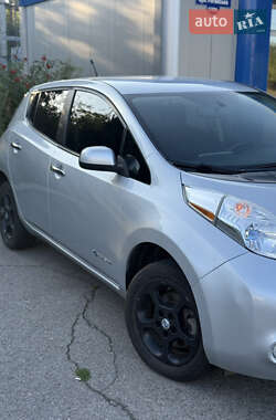Хетчбек Nissan Leaf 2014 в Харкові