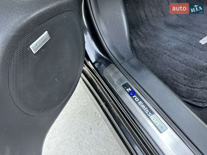 Хэтчбек Nissan Leaf 2016 в Киеве