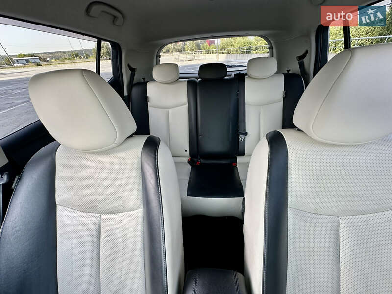 Хэтчбек Nissan Leaf 2016 в Киеве