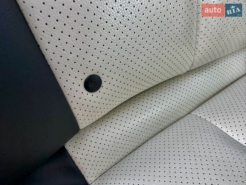 Хэтчбек Nissan Leaf 2016 в Киеве