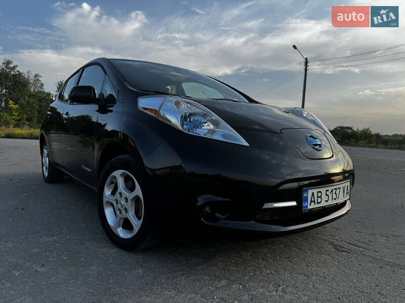 Хэтчбек Nissan Leaf 2013 в Тульчине