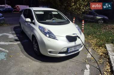 Хэтчбек Nissan Leaf 2012 в Киеве