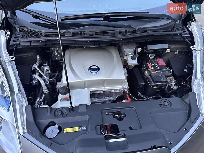 Хэтчбек Nissan Leaf 2015 в Одессе фото 26 Хэтчбек Nissan Leaf 2015 в Одессе