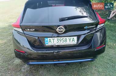 Хэтчбек Nissan Leaf 2020 в 