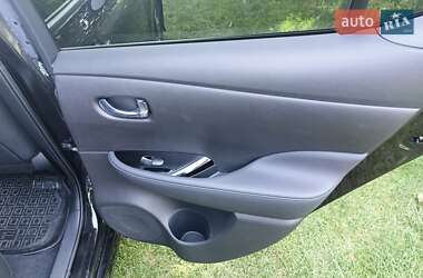 Хэтчбек Nissan Leaf 2020 в 