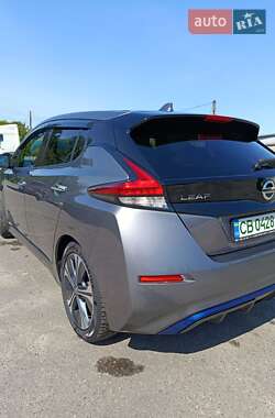 Хэтчбек Nissan Leaf 2021 в 