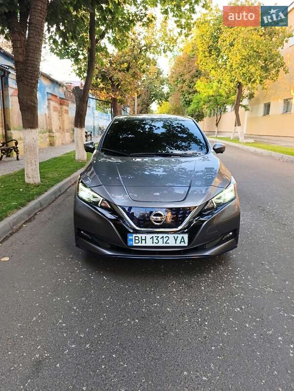 Хетчбек Nissan Leaf 2022 в Білгороді-Дністровському