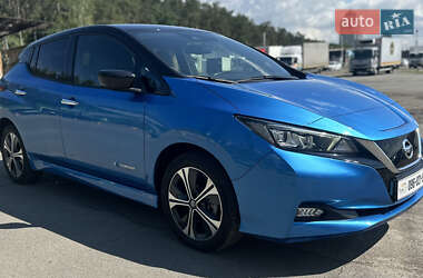 Хэтчбек Nissan Leaf 2019 в Киеве