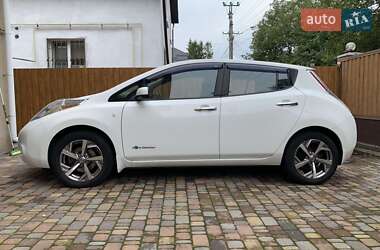 Хэтчбек Nissan Leaf 2015 в Вишневом