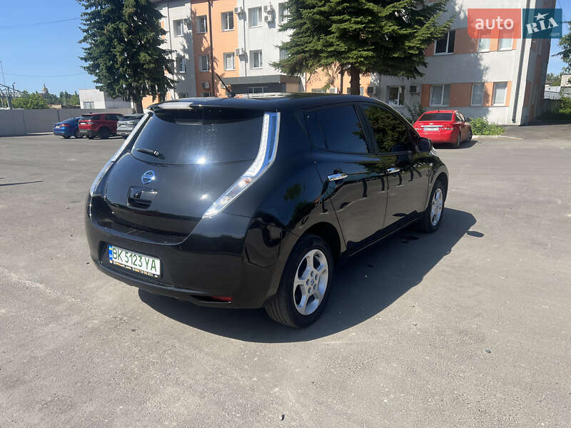 Хэтчбек Nissan Leaf 2013 в Ровно фото 5 Хэтчбек Nissan Leaf 2013 в Ровно