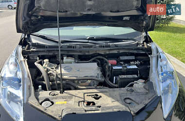 Хэтчбек Nissan Leaf 2012 в 