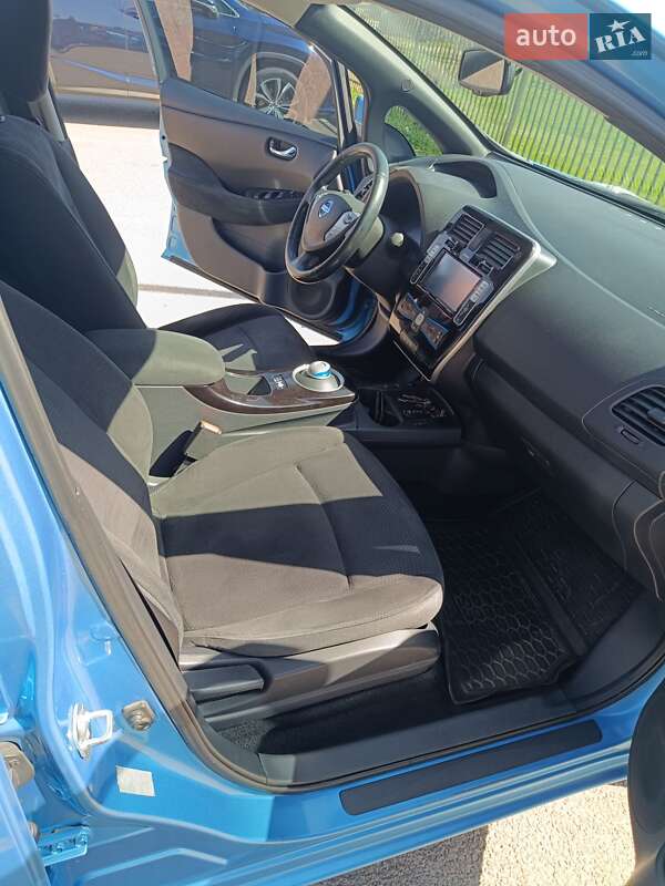Хэтчбек Nissan Leaf 2013 в Днепре фото 3 Хэтчбек Nissan Leaf 2013 в Днепре