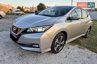 Хэтчбек Nissan Leaf 2020 в Хмельницком