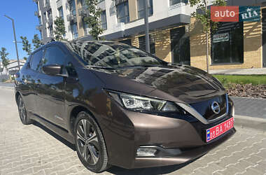 Хетчбек Nissan Leaf 2018 в Кропивницькому