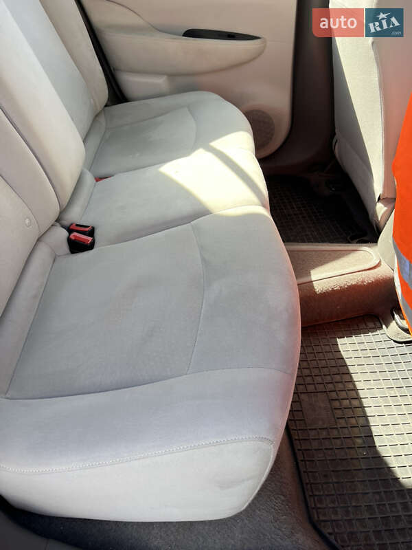 Хэтчбек Nissan Leaf 2012 в Луцке