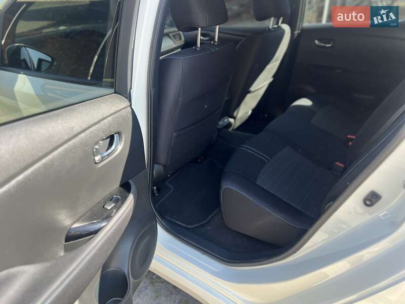 Хетчбек Nissan Leaf 2020 в Бердичеві