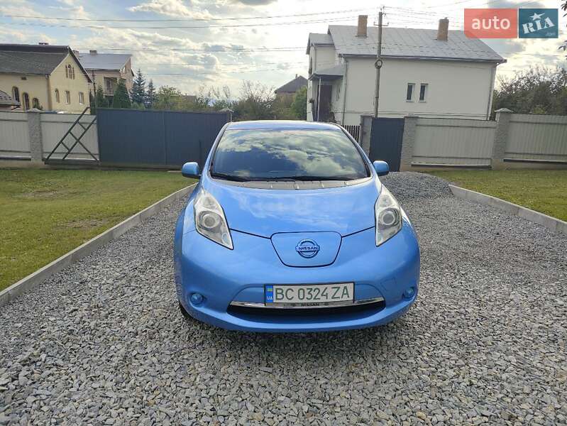 Хэтчбек Nissan Leaf 2013 в Дрогобыче