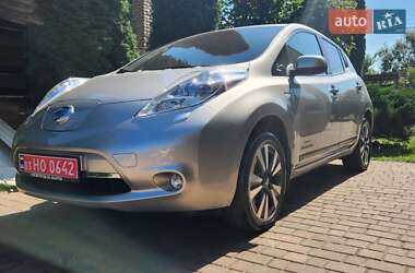 Хэтчбек Nissan Leaf 2015 в 
