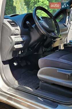 Хэтчбек Nissan Leaf 2015 в 