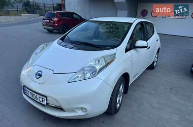 Хетчбек Nissan Leaf 2014 в Кам'янець-Подільському