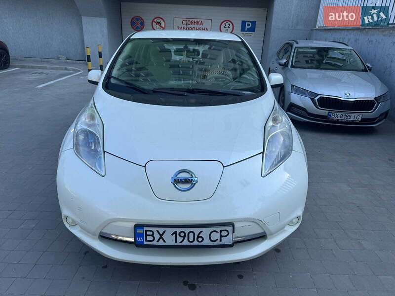Хэтчбек Nissan Leaf 2014 в Каменец-Подольском фото 9 Хэтчбек Nissan Leaf 2014 в Каменец-Подольском