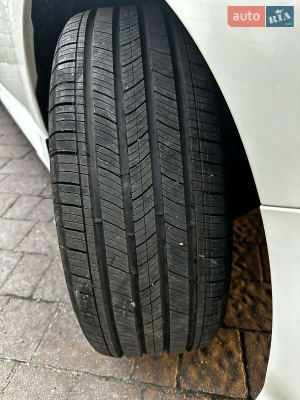 Хэтчбек Nissan Leaf 2023 в Ровно