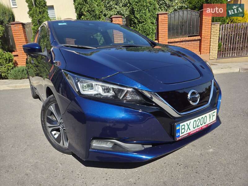 Хэтчбек Nissan Leaf 2019 в Хмельницком