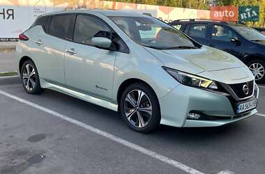 Хэтчбек Nissan Leaf 2018 в Киеве