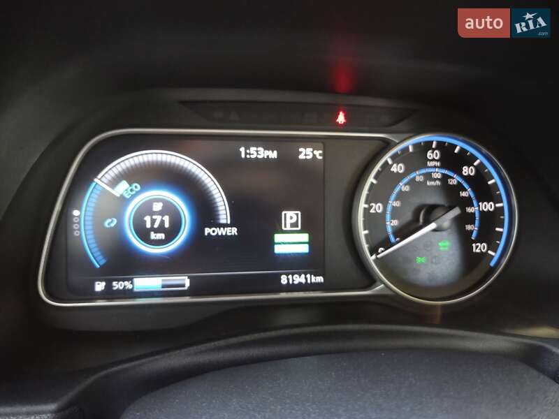 Хэтчбек Nissan Leaf 2019 в Хмельницком