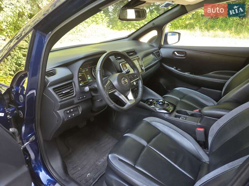 Хэтчбек Nissan Leaf 2019 в Хмельницком
