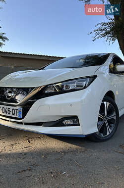 Хетчбек Nissan Leaf 2020 в Дніпрі
